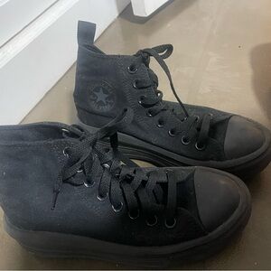 All star converse size 4 very good condition black